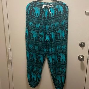 EUC Women's Pant BOHO Balloon Leg elephant print with elastic smocked drawstring